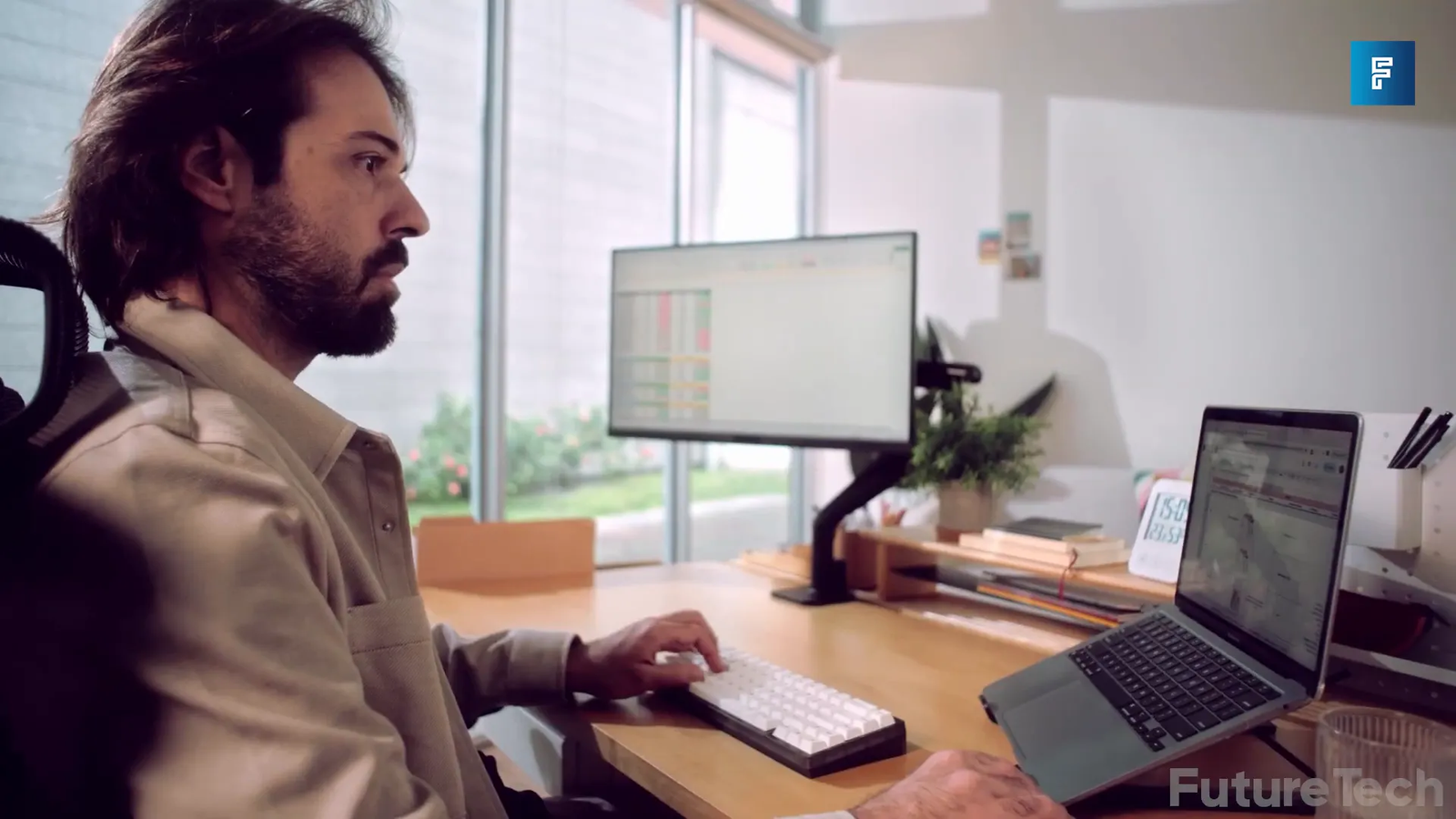 ErgoTune Hexon modular desk