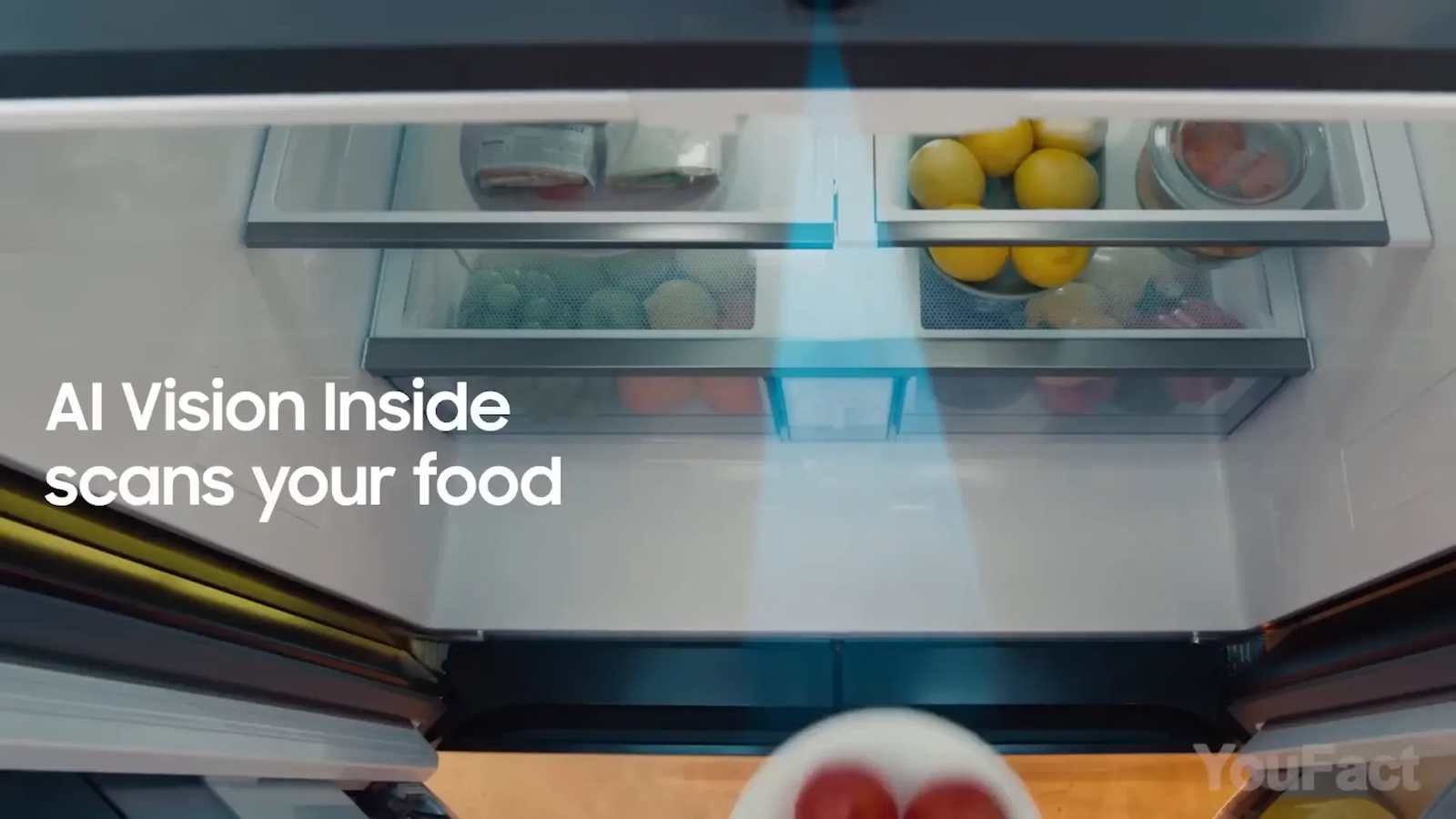 מקרר חכם עם מסך